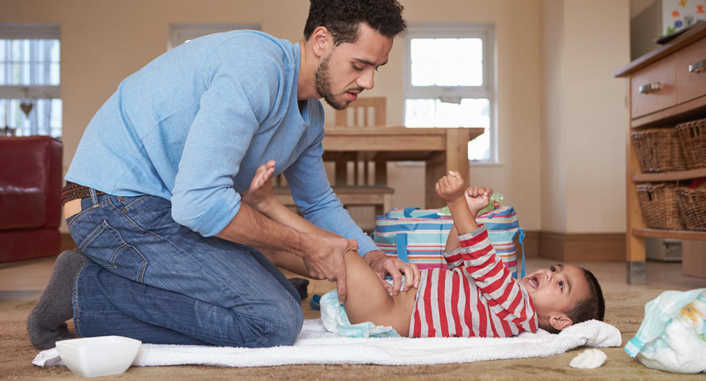 Daddy Belum Mengerti Ya Cara Pengganti Popok Sikecil? Simak Artikel Ini ya Daddy!